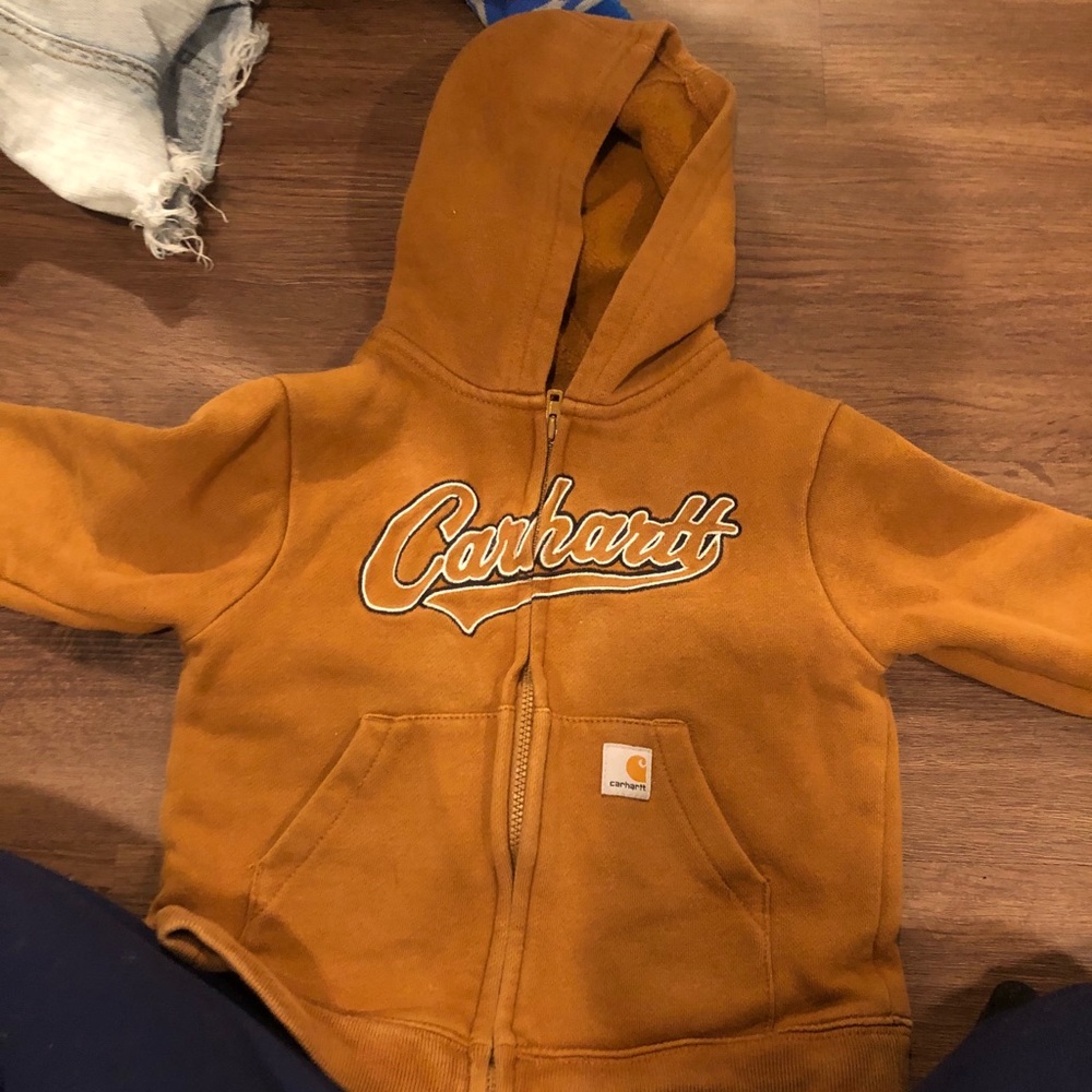 Carhartt sweater 2t, worn but still in good shape